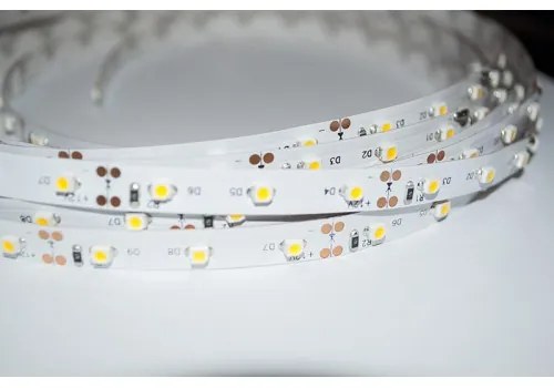 BERGE LED pásik - SMD 2835 - 5m 24W IP20 60LED/m 4,8W/m teplá biela s konektorom