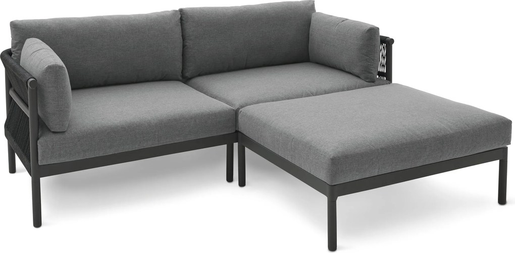 Pohodlná záhradná pohovka so samostatnou taburetkou