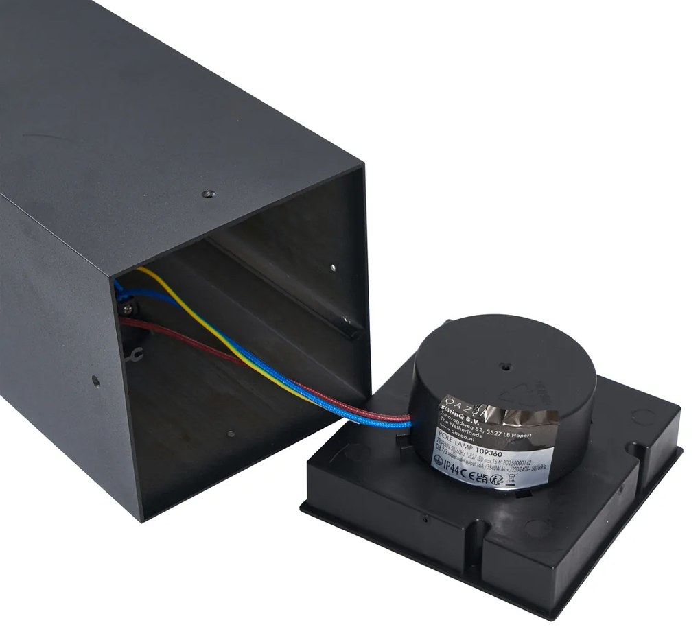 Moderná vonkajšia stojaca lampa čierna 80 cm so zásuvkou IP44 - Charlois