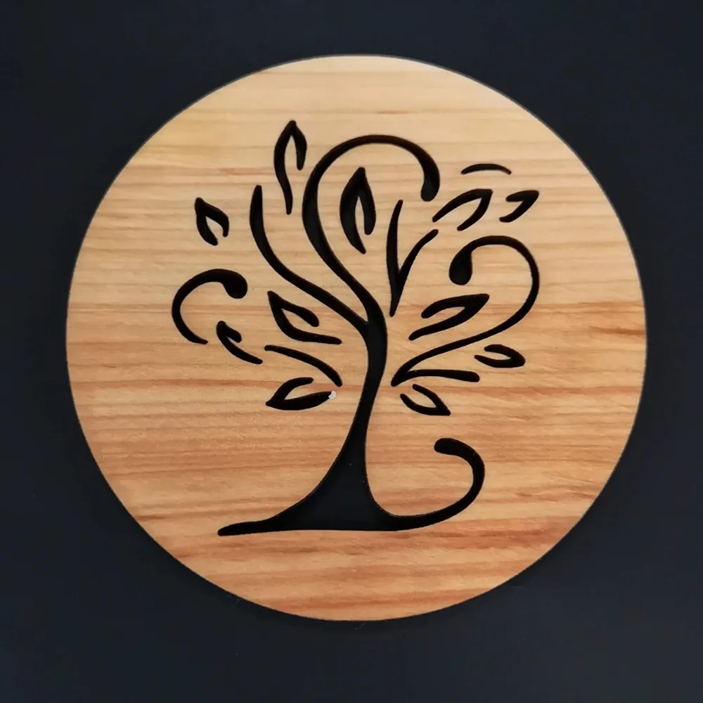 AMADEA Drevený podtáček guľatý s motívom stromu, masívne drevo, priemer 10 cm