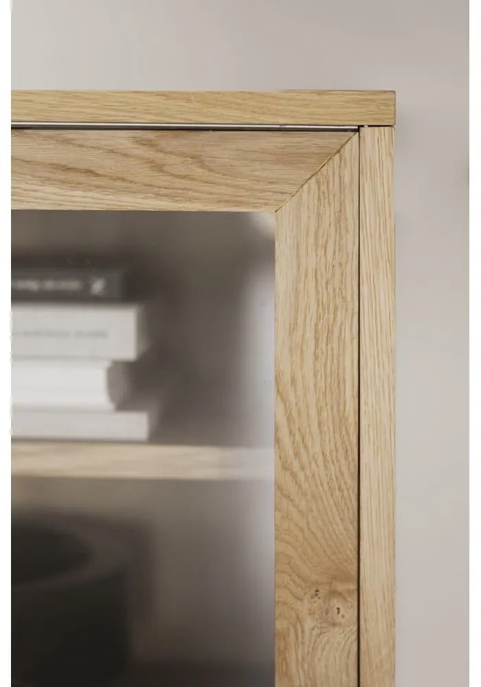 Vitrína v dekore duba s posuvnými dverami v prírodnej farbe 170x75 cm Hazelton – Rowico