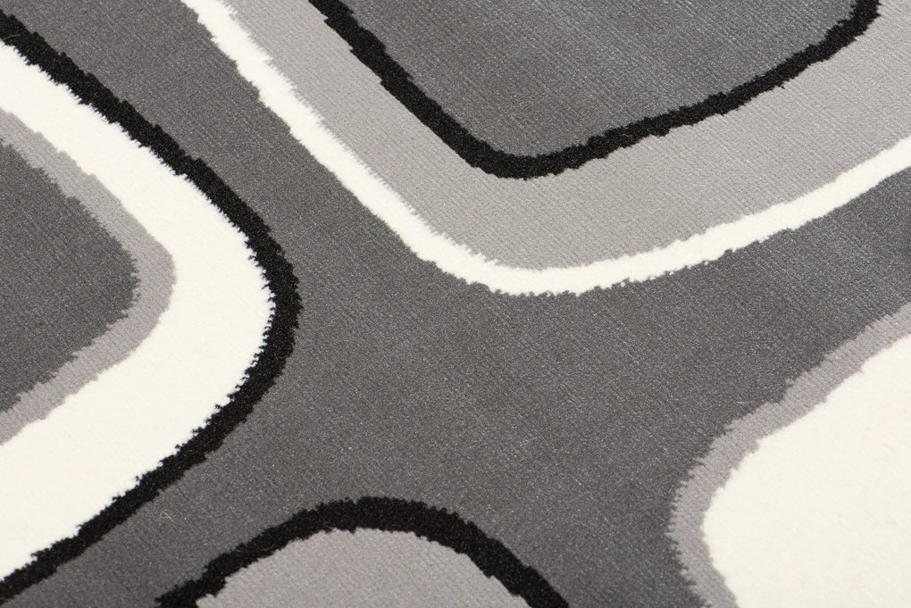 TA Koberec T965A TMAVO SIVÁ LACNÁ PP CRM Rozmer: 130x190 cm