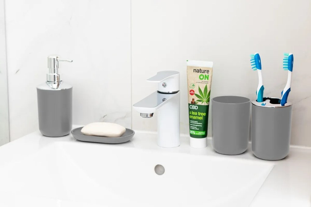 Súprava kúpeľňových doplnkov FLORES sivá