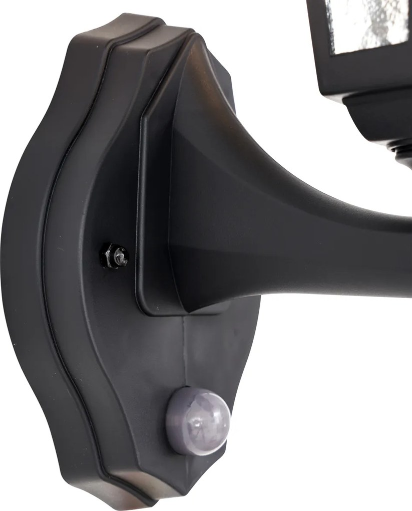 Vonkajšie nástenné svietidlo čierne s pohybovým senzorom IP44 - New Haven Hammered