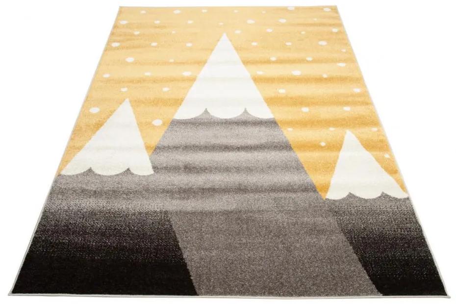 Detský kusový koberec Vrcholky hôr žltý 133x190cm