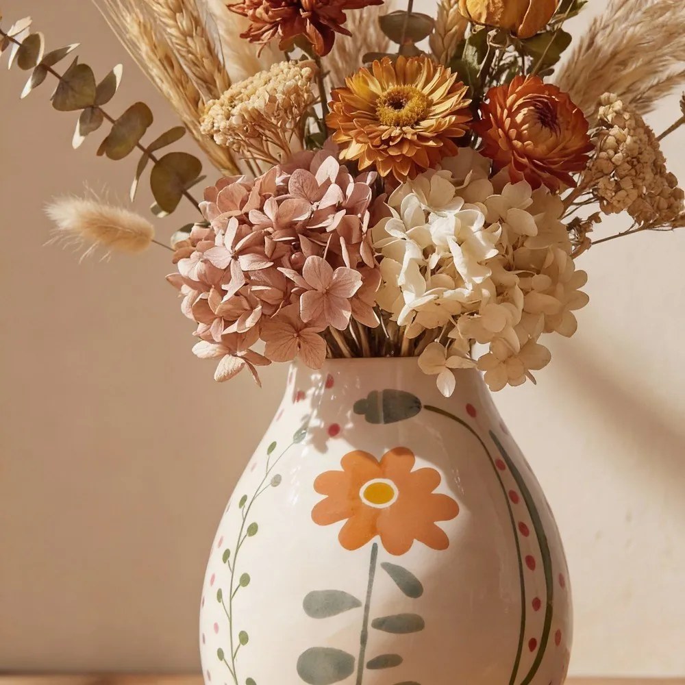 Krémová ručne maľovaná váza z kameniny (výška 17 cm) Taza – Bloomingville