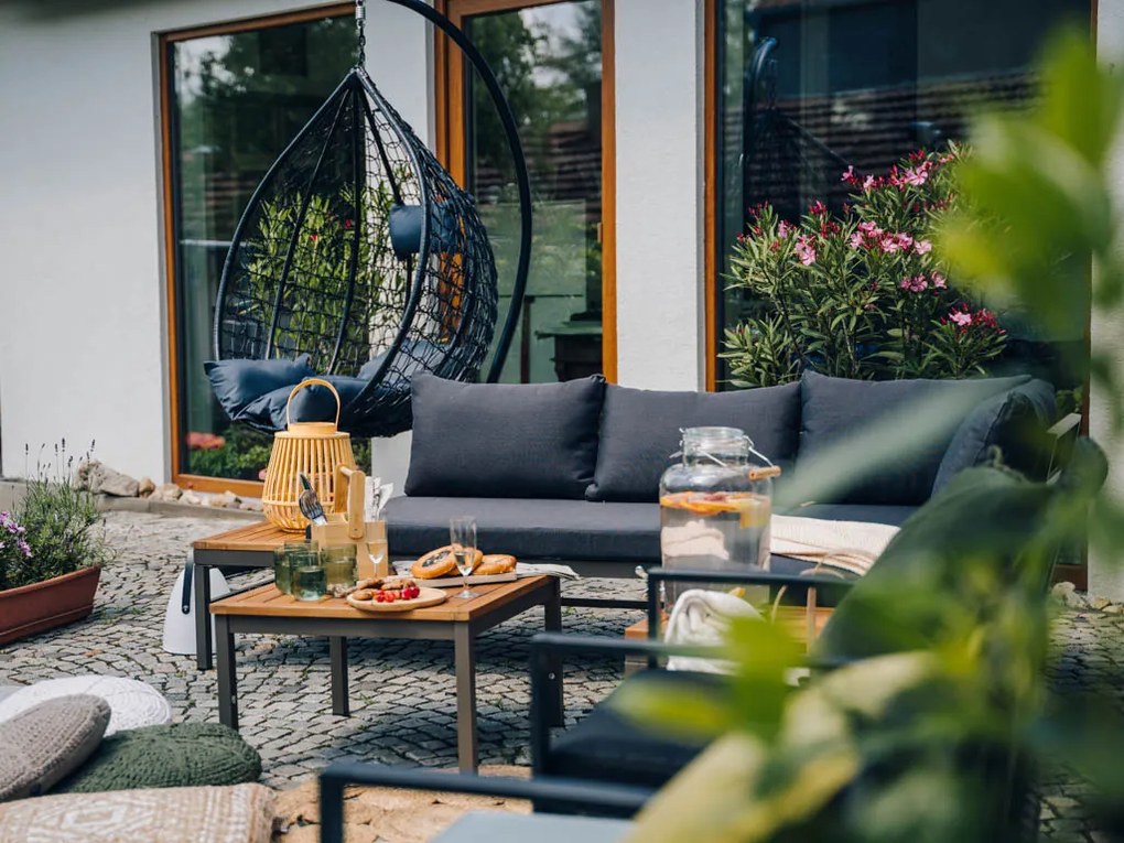 Sivé závesné kreslo KOKON so stojanom