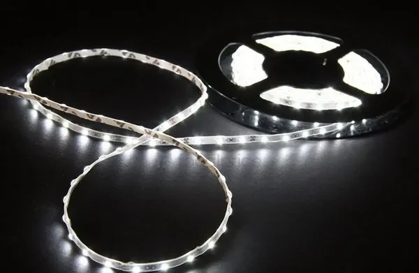 LED pásik flexi 3528/60, biela studená, 8mm/5m, 4,8W / 5metrov + ovládač
