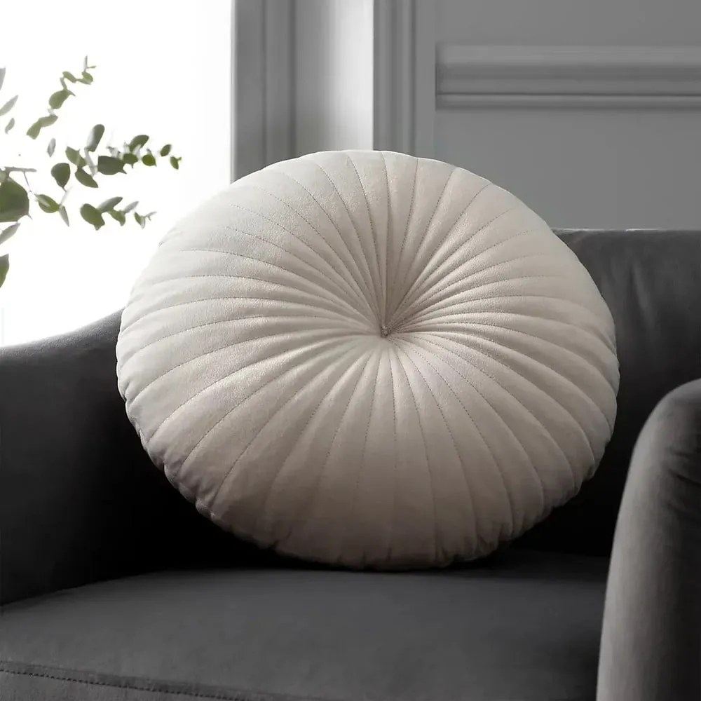 Zamatový dekoračný vankúš ø 40 cm Round Soft Touch – Catherine Lansfield