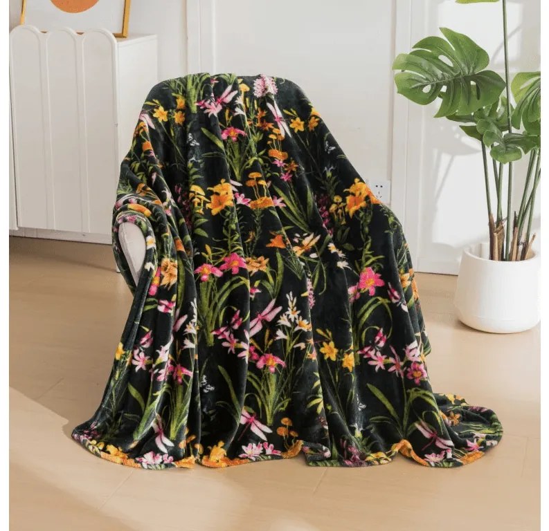 Mikroplyšová deka MYSTIC GARDEN, tmavozelená Rozmer: 200 x 220 cm