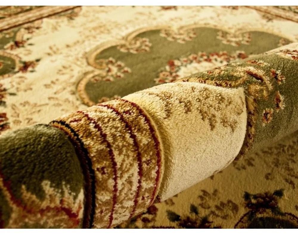 Kusový koberec klasický vzor zelený 140x190cm