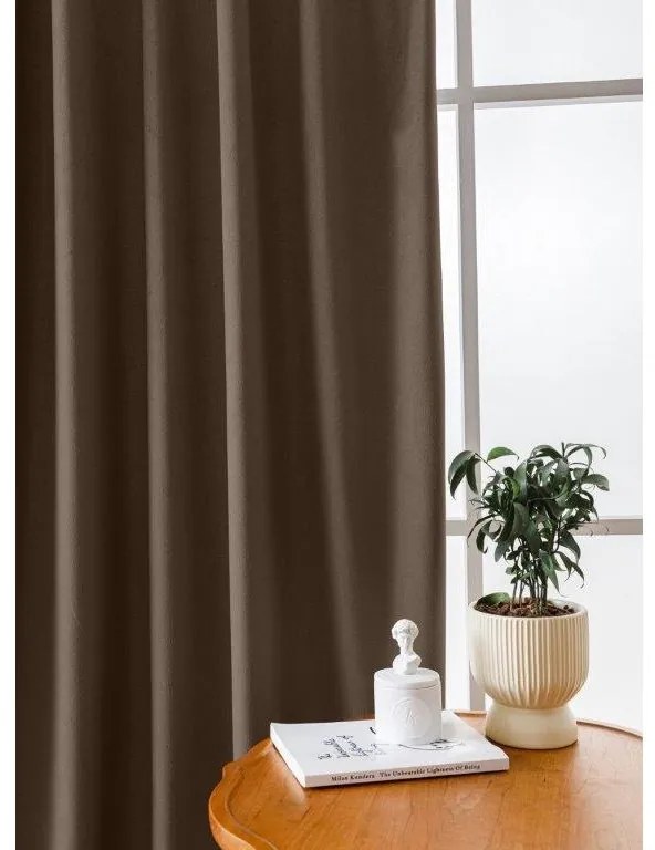 Tmavý zatemňovací záves VELVET 140x270 cm Zavesenie: Riasiaca páska