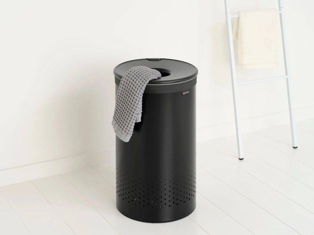 Kôš na bielizeň 60 l Brabantia s čiernym poklopom biely
