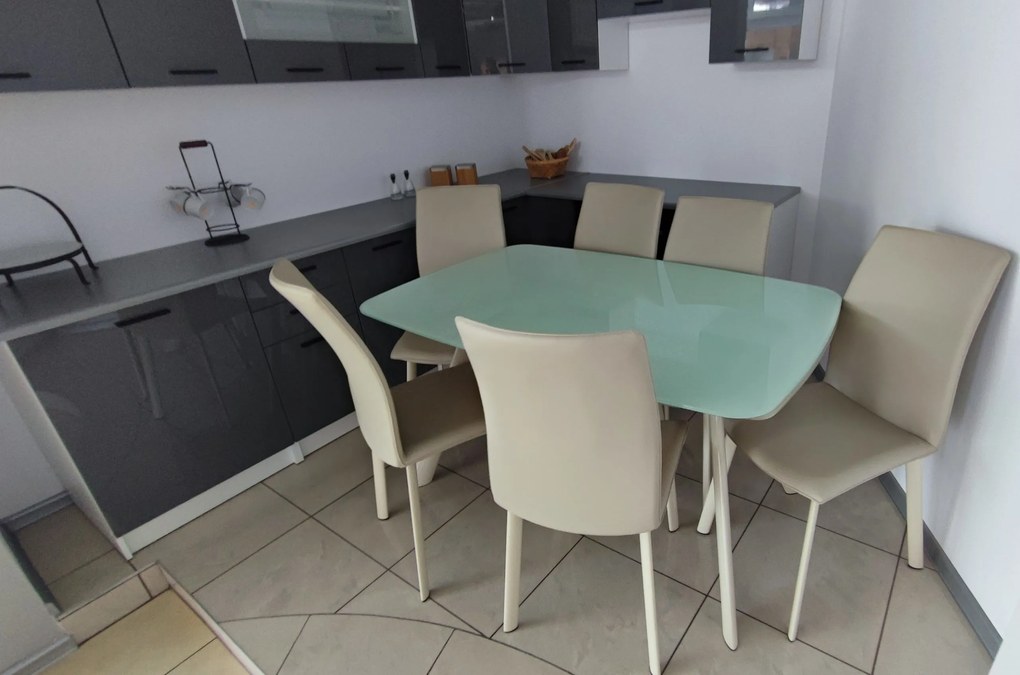 Set Helsinki Stôl + 6 stoličiek