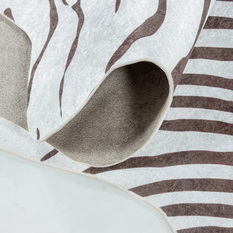 Kusový koberec Etosha 4111 brown (tvar kožušiny), 150x200 tvar kožešiny, hnedá, chodba / predsieň, Ayyildiz