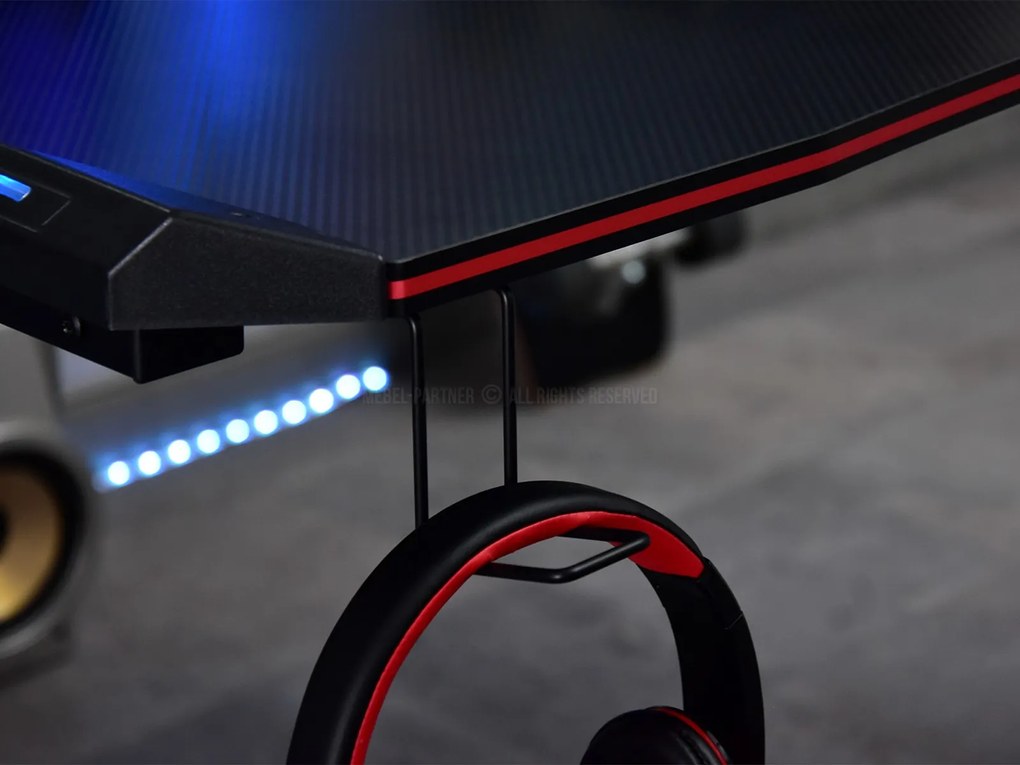 PC stolík Matts Led (čierna). Akcia -20%. Vlastná spoľahlivá doprava až k Vám domov. 1109786