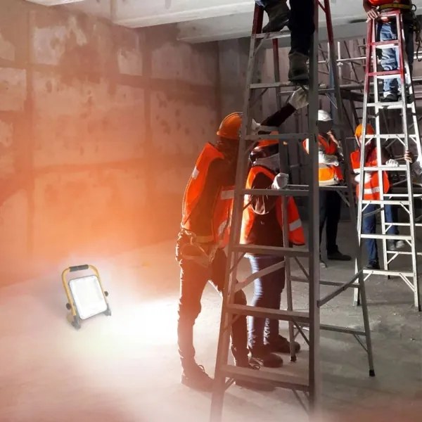 Nabíjateľný LED reflektor so stojanom, 50 W, 3,2 V, 4500 K, 5000 mAh, IP65, oranžový