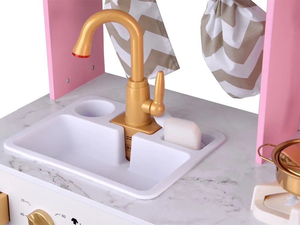 Veľká interaktívna drevená kuchyňa s pôvabnými zlatými doplnkami a kávovarom ZA5933