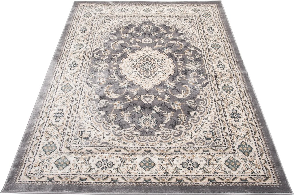 Koberec Dubai CHU 6956A – sivý obdĺžnikový koberec z polypropylénu Rozmer: 80x150 cm
