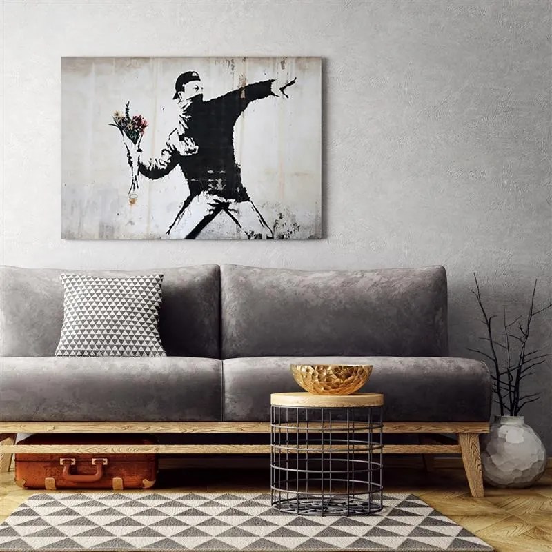 Gario Obraz na plátne Banksy chuligán hádže kyticu kvetov Rozmery: 60 x 40 cm