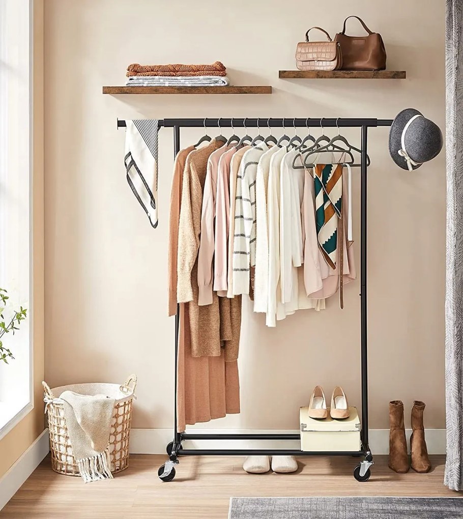 Stojan na kolieskach TAHIR čierny