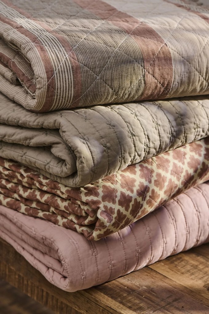 Ib Laursen Prešívaný prehoz Linen Cross Stitches 180 x 130 cm