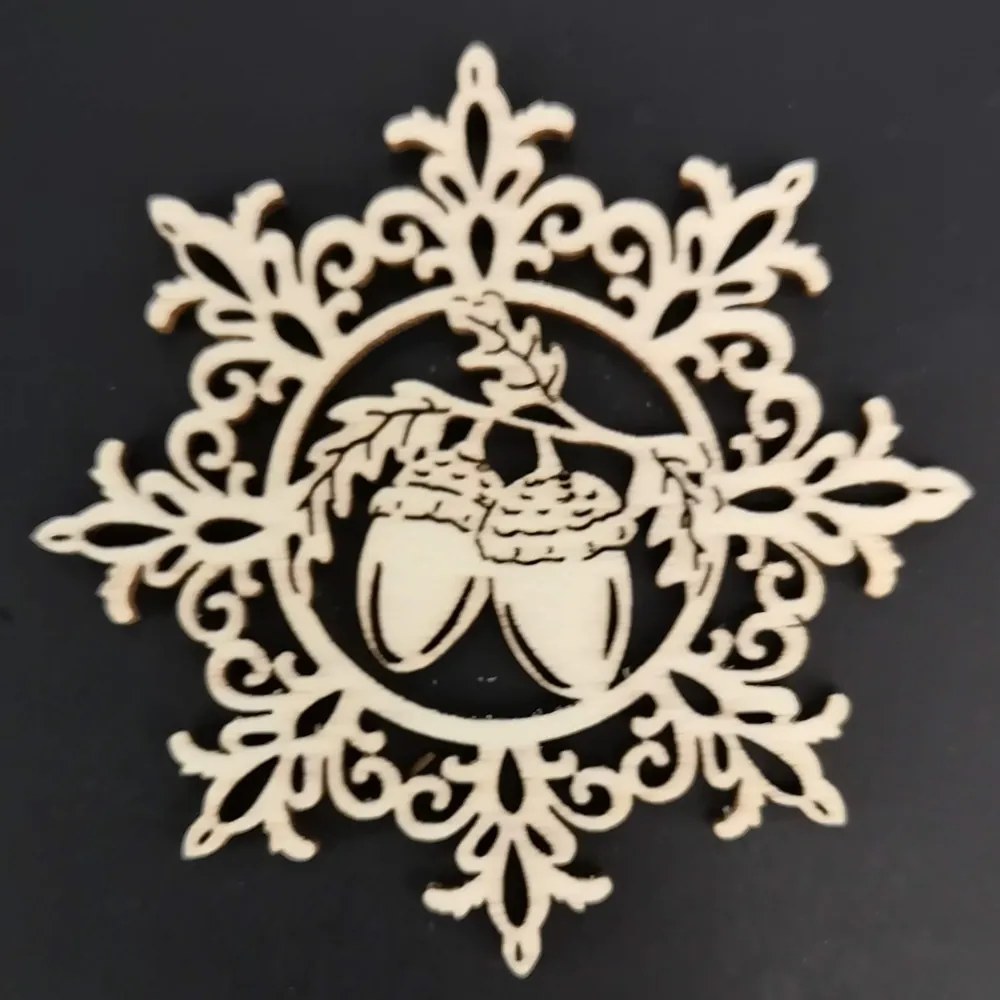 AMADEA Drevená ozdoba vločka so žaluďmi 9 cm