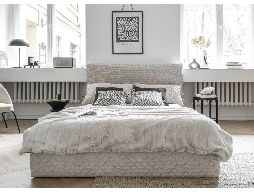 Béžová čalúnená dvojlôžková posteľ s úložným priestorom s roštom 140x200 cm Sleepy Luna – Miuform