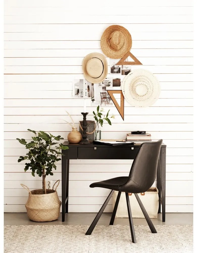 Čierna jedálenská stolička s čiernymi nohami Rowico Alpha