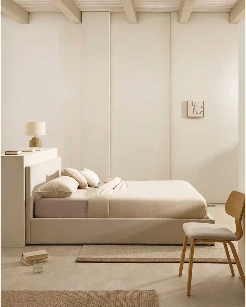 Béžová čalúnená dvojlôžková posteľ s úložným priestorom s roštom 180x200 cm Nahiri – Kave Home