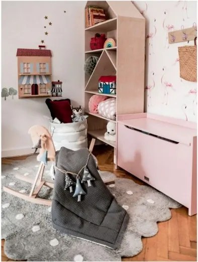 Dekoratívna polička v tvare domu