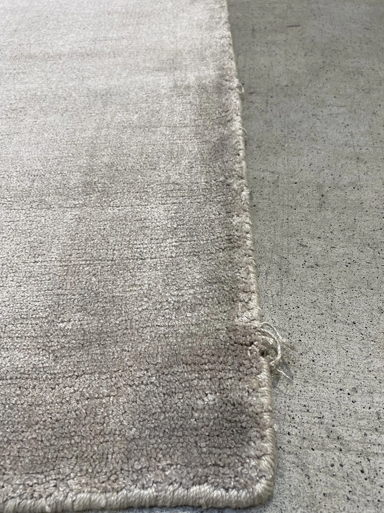 AKCIA: 80x150 cm POŠKODENÝ Ručne tkaný kusový koberec Maori 220 Silver, šedá, chodba / predsieň, Obsession