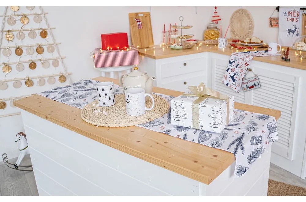 Vianočný bavlnený behúň na stôl 40x140 cm Tree Needles – Butter Kings