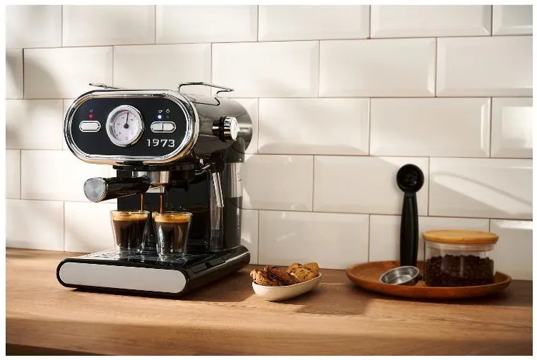 Silvercrest®  Kávovar Chrom Retro 1973 Semc 1100 A1/Soemc 1100 A1, čierny  (100393105)