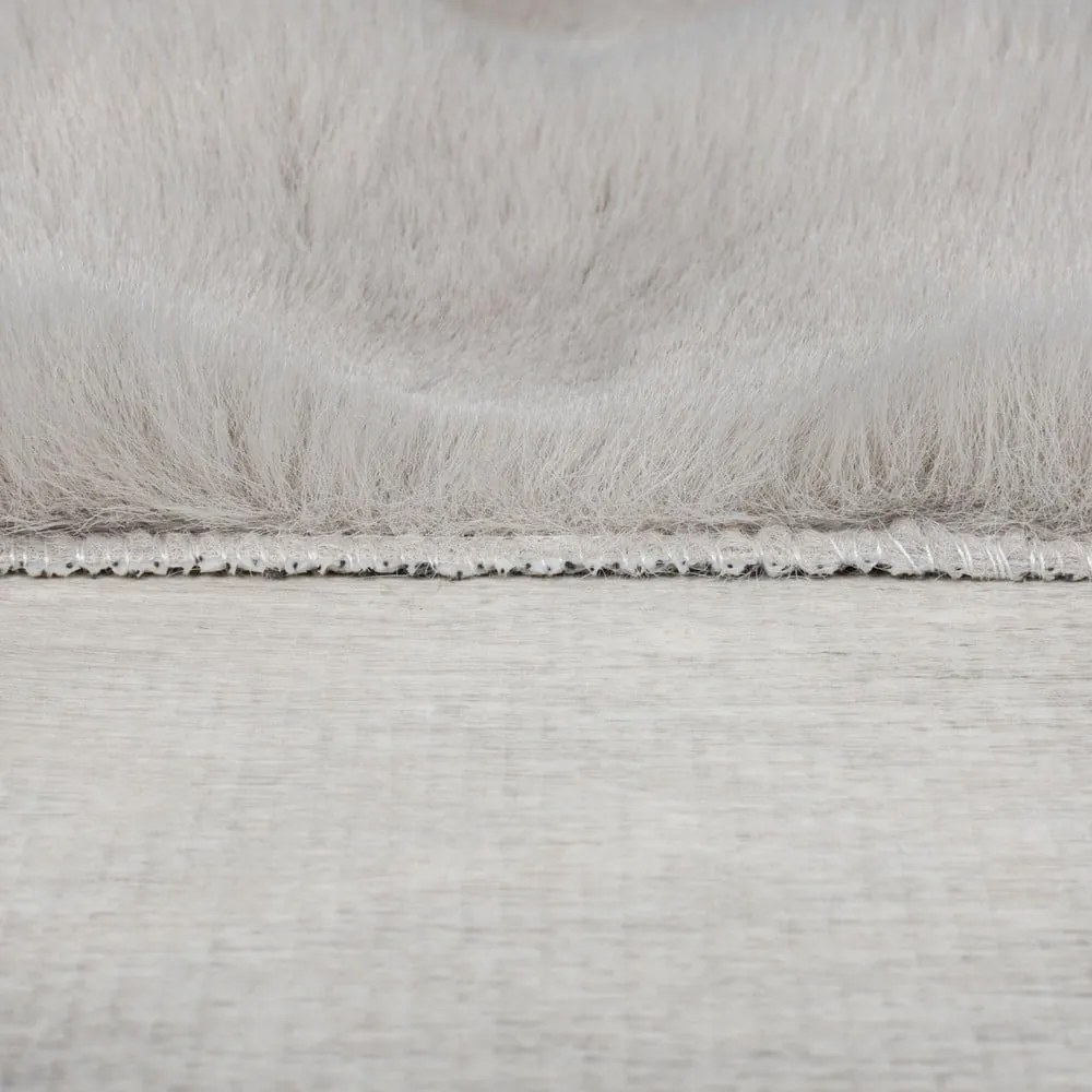 Svetlosivá syntetická kožušina 80x150 cm Waffle Faux Fur – Flair Rugs