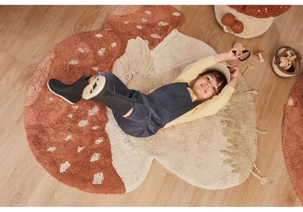 Prateľný ručne tkaný bavlnený detský koberec v tehlovej farbe krémový 120x120 cm Boletus – Lorena Canals