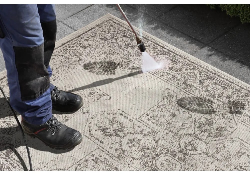 Sivo-krémový vonkajší koberec NORTHRUGS Borbon, 80 x 150 cm