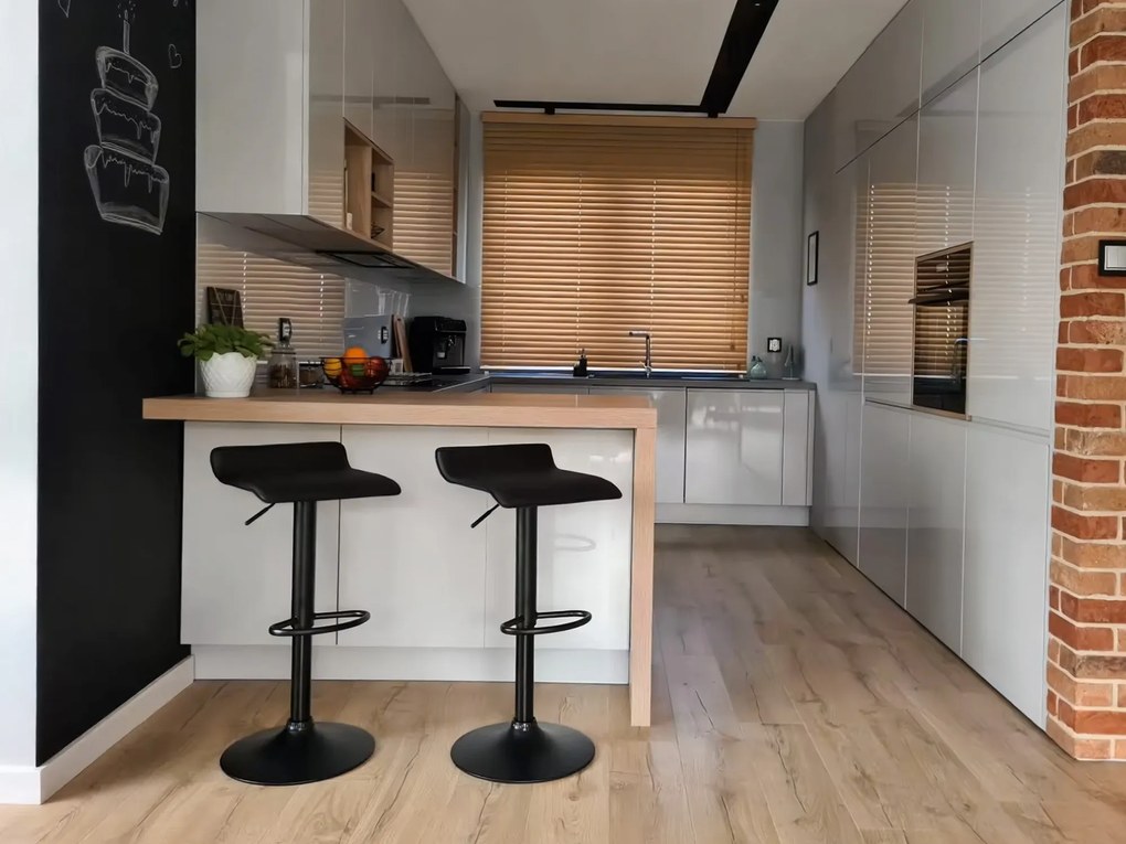 ModernHome Barová stolička, otočná s opierka nôh - čierna ekokoža