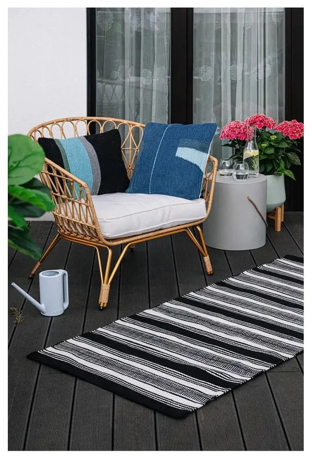 Čierno-biely obojstranný vonkajší koberec z recyklovaného plastu Green Decore Zambezi, 160 x 230 cm