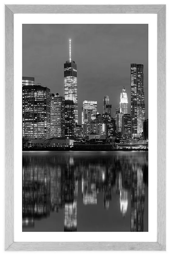 Plagát s paspartou odraz Manhattanu vo vode v čiernobielom prevedení - 30x45 silver