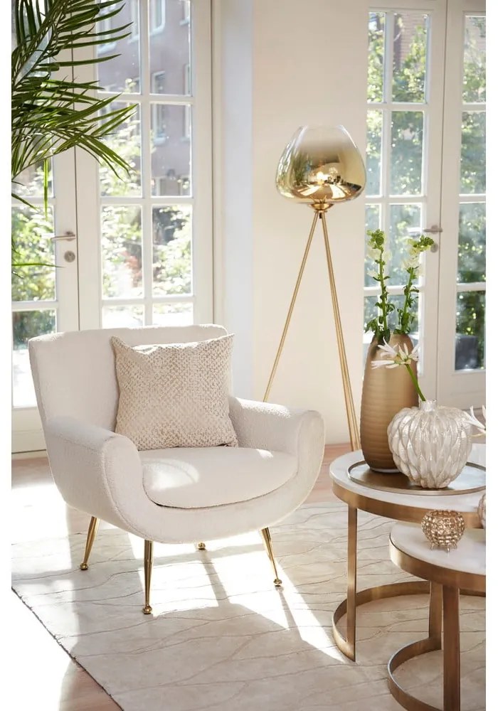 Krémové kreslo z textílie buklé Vinstra – Light &amp; Living