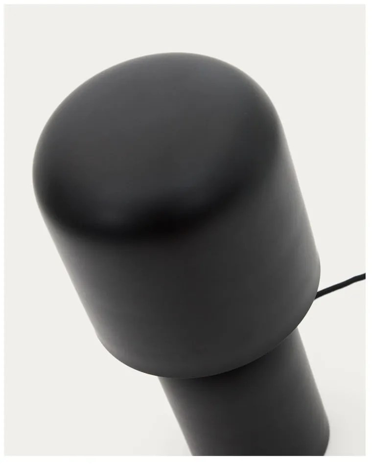 Čierna stolová lampa s kovovým tienidlom (výška 28 cm) Monze – Kave Home
