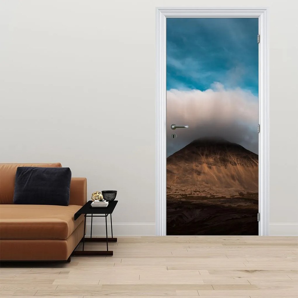 Fototapeta na dvere - Mrak nad vrcholkom (95x205cm)