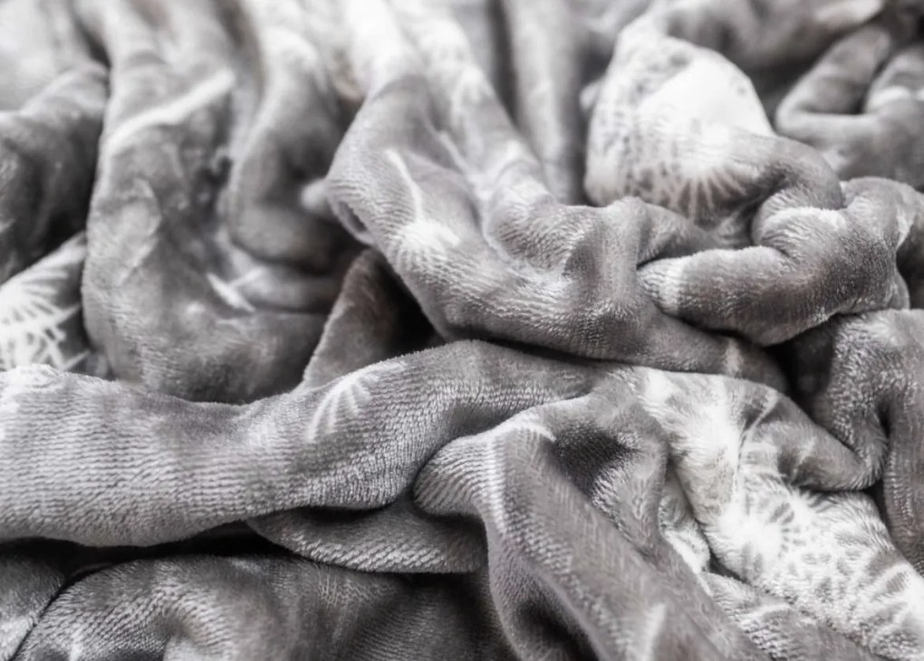 Mikroplyšové obliečky Púpava sivá 200x140cm+90x70cm TiaHome