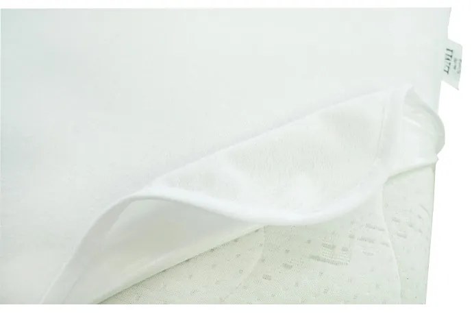 Nepremokavá plachta s gumičkou po rohoch EMI, Detská plachta 60x120