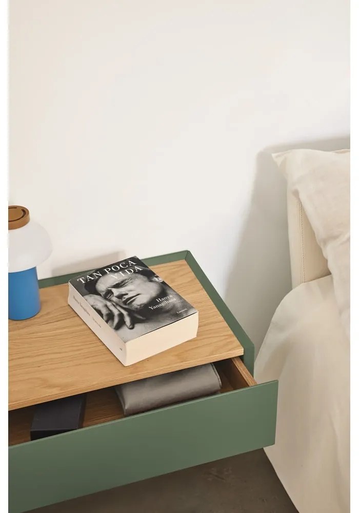 Zelený závesný nočný stolík s doskou v dubovom dekore Arista – Teulat