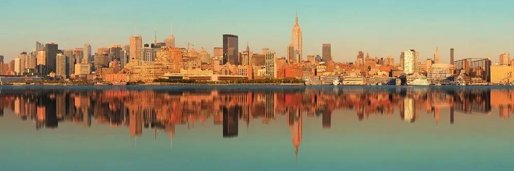 Obraz očarujúci New York v odraze vo vode - 120x40