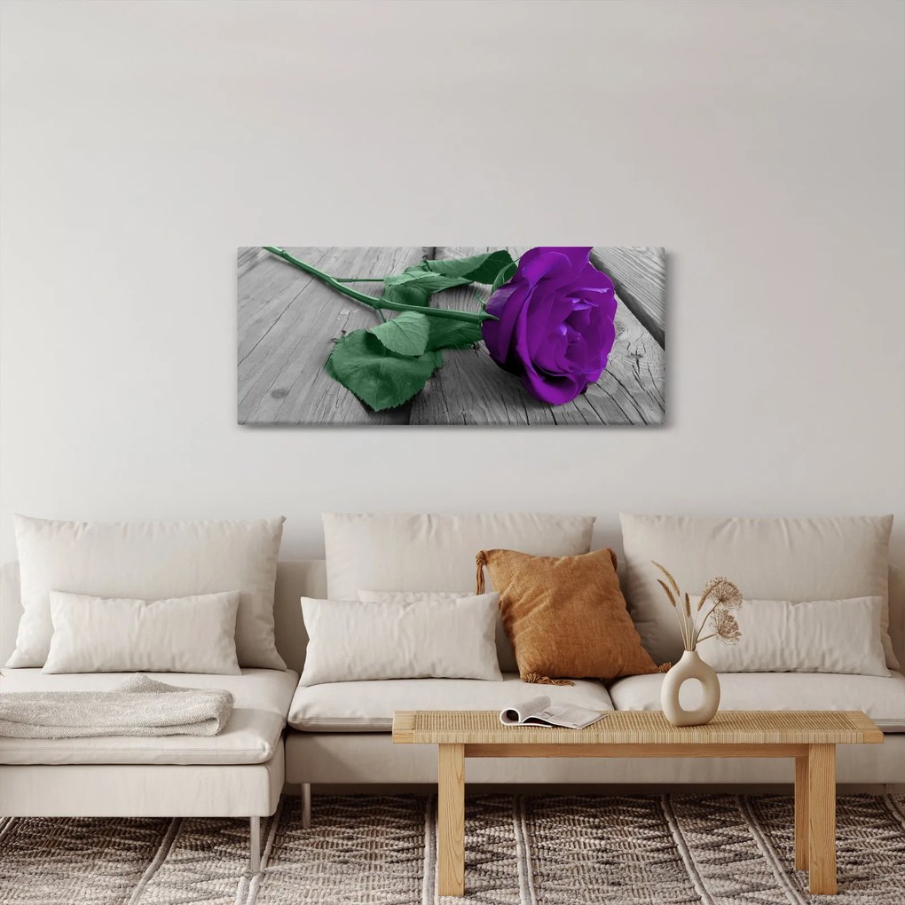 Obraz - Fialová ruža so zelenou stonkou (120x50 cm)