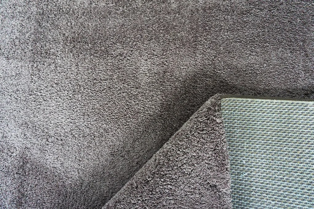 Koberec Microsofty 8301 BROWN – hnedý shaggy obdĺžnik Rozmer: 80x150 cm