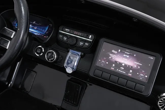 Elektrické autíčko Mercedes Benz GT63 AMG čierne